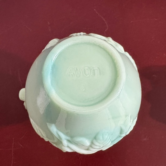 Vintage Avon Green Glass Vase with Floral Design - Picture 5 of 7